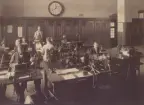 Göteborg Telegraf-stn År 1915. Creedavdelningen. Interiör.