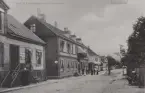 Hässleholm Telegraf- och Telefonstation 1903 till 1908. Andra huset från vänster. Exteriör.
