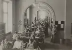 Stockholm Telegrafstation år 1917. Skeppsbron. Interiör.