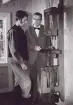 Furusund Optiska telegraf. Pressvisningen 1964. Interiör. Ad E. Malmgren inspekterar.