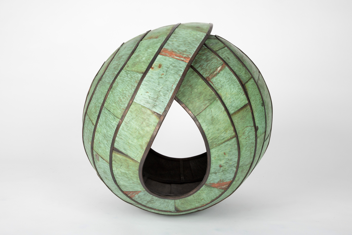 Om-sluttet [Skulptur]