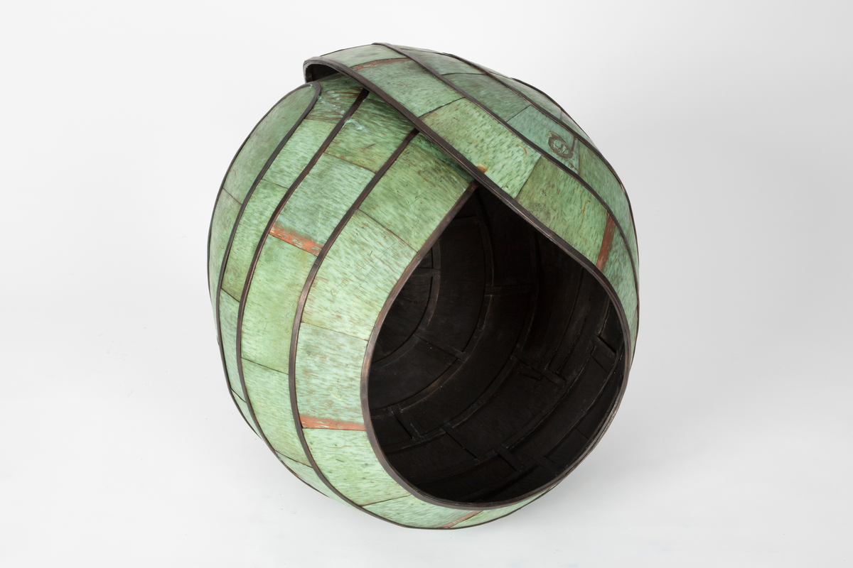 Om-sluttet [Skulptur]