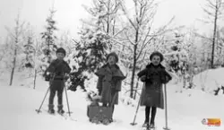 Barn på Inaberg i Söderala. Sven Olov Ohlsson, Märta Persson