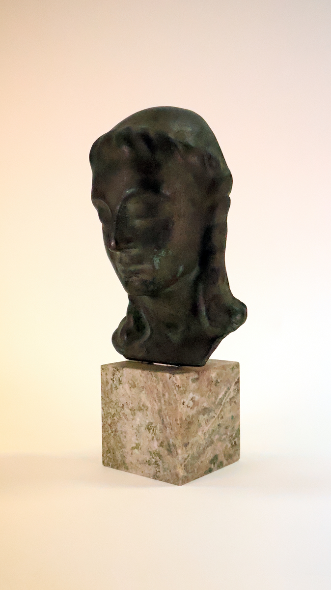 Kat. kort: Skulptur, brons, "Madonna" /ansiktsmask/ av Gösta Almgren, (f. 1888 d. 1954).