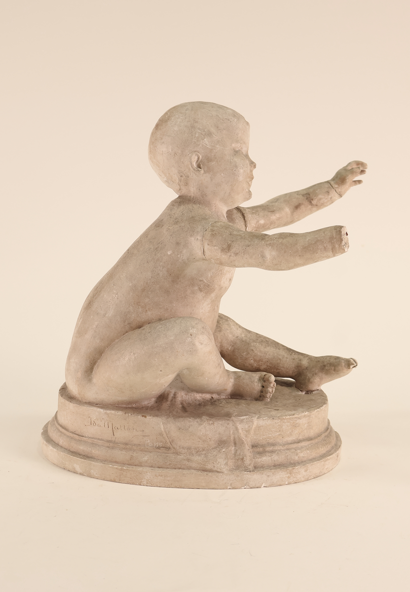 Skiss i gips till Bebé. Barn med utsträckta armar.