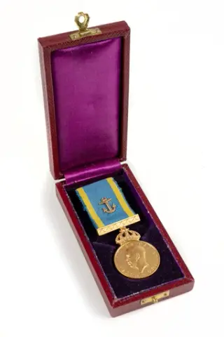 Medalj