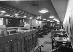 Andre plass spisesal ombord hurtigruteskipet MS Lofoten (196