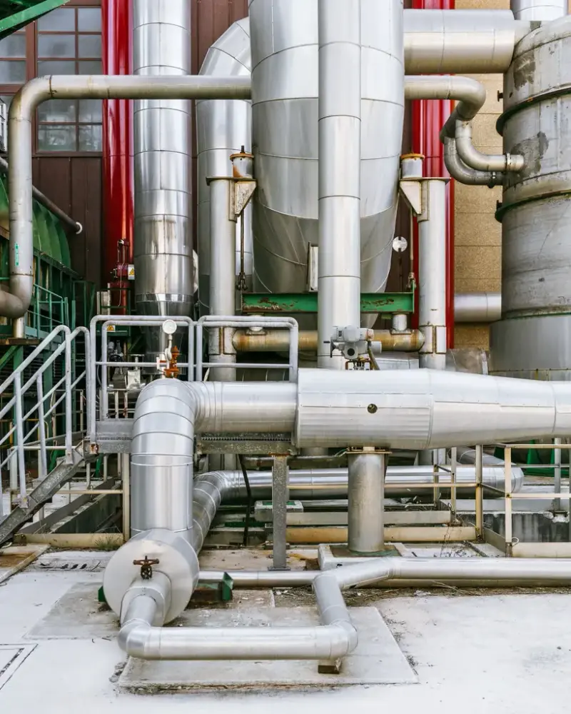 Thermal energy plant, et verk i utstillingen Regarding the Pain of the Future av Hilde Honerud.