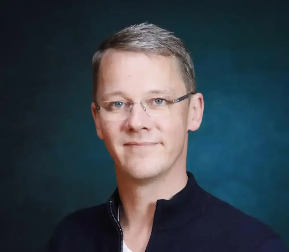 Portrett av forlagsredaktør Erik Bolstad