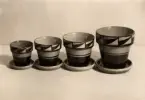 Blomkrukor från Bobergs Fajansfabrik AB. 