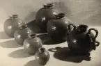 Produkter från Bobergs Fajansfabrik AB. Komp. av Ewald Dahlskog.