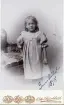 Porträtt av Gunhild (sannolikt Hjort i efternamn) 1898 (enligt text framsida kort).