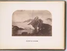 Vy över glaciär vid Fairhaven, ett fjordområde i nordvästra Svalbard. Bilden togs under Spetsbergsexpeditionen 18721873, ledd av Adolf Erik Nordenskiöld.