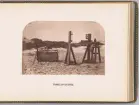 Pendelapparater under Spetsbergsexpeditionen 18721873 ledd av Adolf Erik Nordenskiöld. Apparaterna användes för vetenskapliga observationer och mätningar.