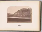 Vy över Skansbay (Skansbukta) på Spetsbergen, fotograferad under Spetsbergsexpeditionen 18721873 ledd av Adolf Erik Nordenskiöld.