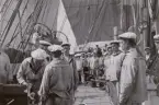Sjömän ombord ångkorvetten SAGA på hennes långresa till Sydatlanten 1888-89.