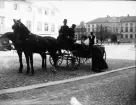 Hästar med vagn på Gamla Torget, Uppsala, Uppland