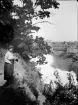 Inez Hällbom vid forsande vatten, Trollhättan, Västergötland