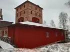 Hyttans södra fasad efter avslutade arbeten.