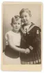 Porträtt på Gustaf VI Adolf och hans yngre bror prins Wilhelm.