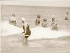 Badliv i Binz på ön Rügen, sommaren 1930 (enligt text i album).
