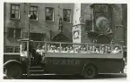 Turistbuss på guidad tur i Prag, sommaren 1930 (enligt text i album).
