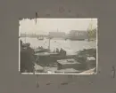 Sida ur fotoalbum från resan med WIKING X runt den skandinaviska halvön år 1925. Vyer från ankomst till Stockholm.