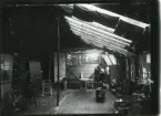 Fotoatelje under byggnation för fotograf Nyberg under 1920-talet, ev 1910-talet i Norrsundet, där han också visade film. Norrsundetsamlingen.