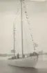 Räddningskryssaren Justus A Waller (SSRS) för Käringön, byggd i Lysekil 1920. Text på baksida 