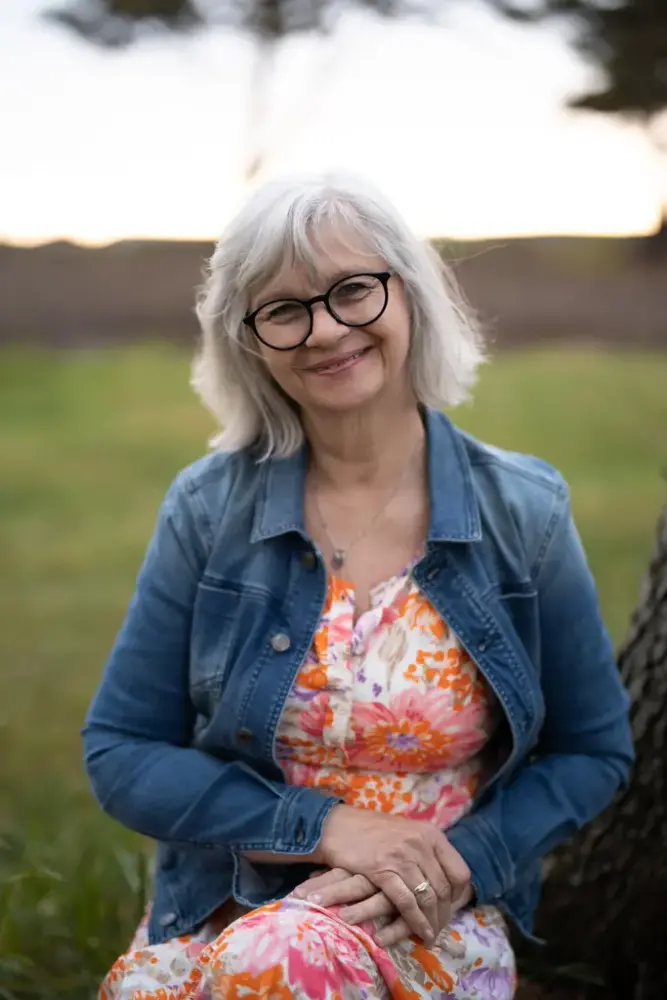 portrett av kvinne med olajakke