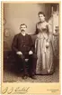 Helkroppsbild övern en man och en kvinna. Släktingar till fam. Nyberg i USA.