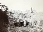 Byggandet av Älvkarleby kraftverk med träkonstruktioner som restes för att tämja de kraftiga Älvkarlebyfallen och bereda plats för maskinsalen, omkring år 1906 (enligt text i album).