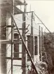 Byggandet av maskinhallen vid uppförandet av Älvkarleby kraftverk, omkring 1906 (enligt text i album).