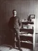 Troligen en ingenjör på sitt kontor, sannolikt kopplad till uppförandet av Älvkarleby kraftverk, omkring 1906 (enligt text i album).