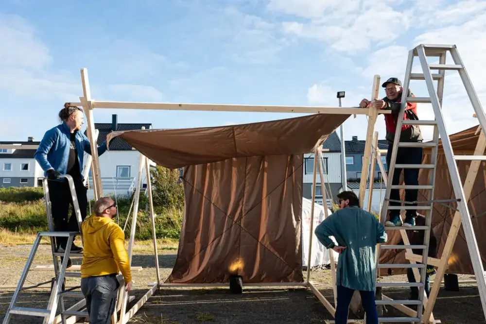 Bodene til markedsgata settes opp
