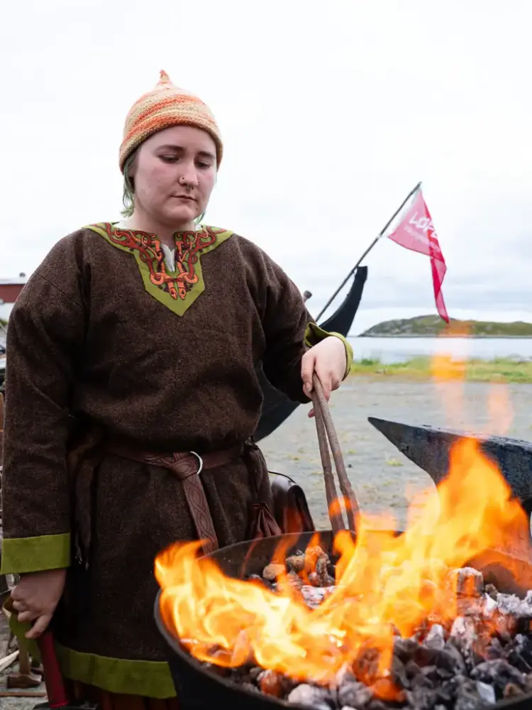 Det var mange bål i vikingtidsleiren i Gjesvær