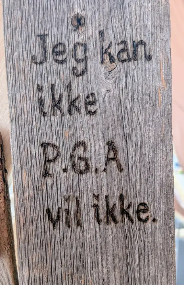 Varer til salgs på markedet. 