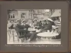 C.G. Pettersson, Koch, Prawitz, Blomquist och Svedelius tar en paus på ett kafé i Ostende.