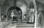 Interiören vid Husaby kyrka, vid beredskap i Västergötland 1943 (enligt text i album).