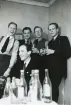 Lyckad tentamen firas, mars 1945 (enligt text i album).