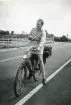 Cykel mellan England-Irland (enligt text i album). Allan.