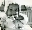Barnporträtt. Troligen Margareta Rainer 1950 (enligt text i album).