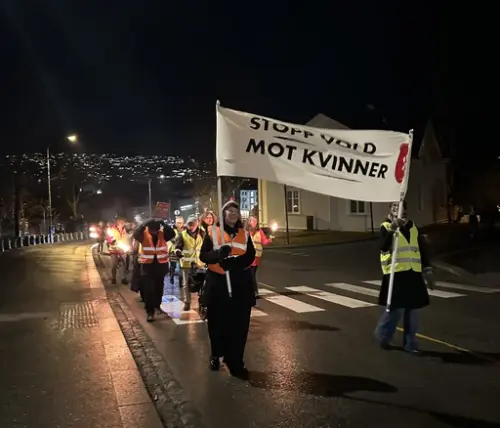 Tog, markering av 25. november