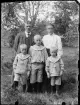 Fotografi i serie för identifiering av motiv ur A C Hultgrens fotosamling.

Kommentar:
Se även H2282.