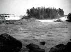 Dalälven vid Laxön. Från vänster: Storfallet, Flakön och Mellanfallet.