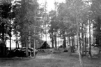 En av byggnaderna på Laxön.