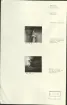Skansen. Byggnader. Ekhäradsgården. Norra Skoga, Värmland. Herrgården. Rivningen i juni 1952. Fotografeleven Larsson använder belysningsmätaren i gamla tingssalen. Snickar Sjöberg tittar ut genom ett fönster på gamla tingssalen.