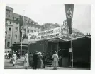 Dresden, Tyskland (enligt text i album). Bilden visar den nazistiska propagandautställningen som visades på utställningsområdet i Dresden under slutet av 30-talet.