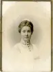 Hedvig Ulfsparre i sin Röda Korset sjuksköterskeuniform, 1902.