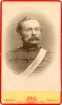 Ryttmästare John A W(?) Ulfsparre iklädd husarernas dolma m/1895, runt 1895-1907.